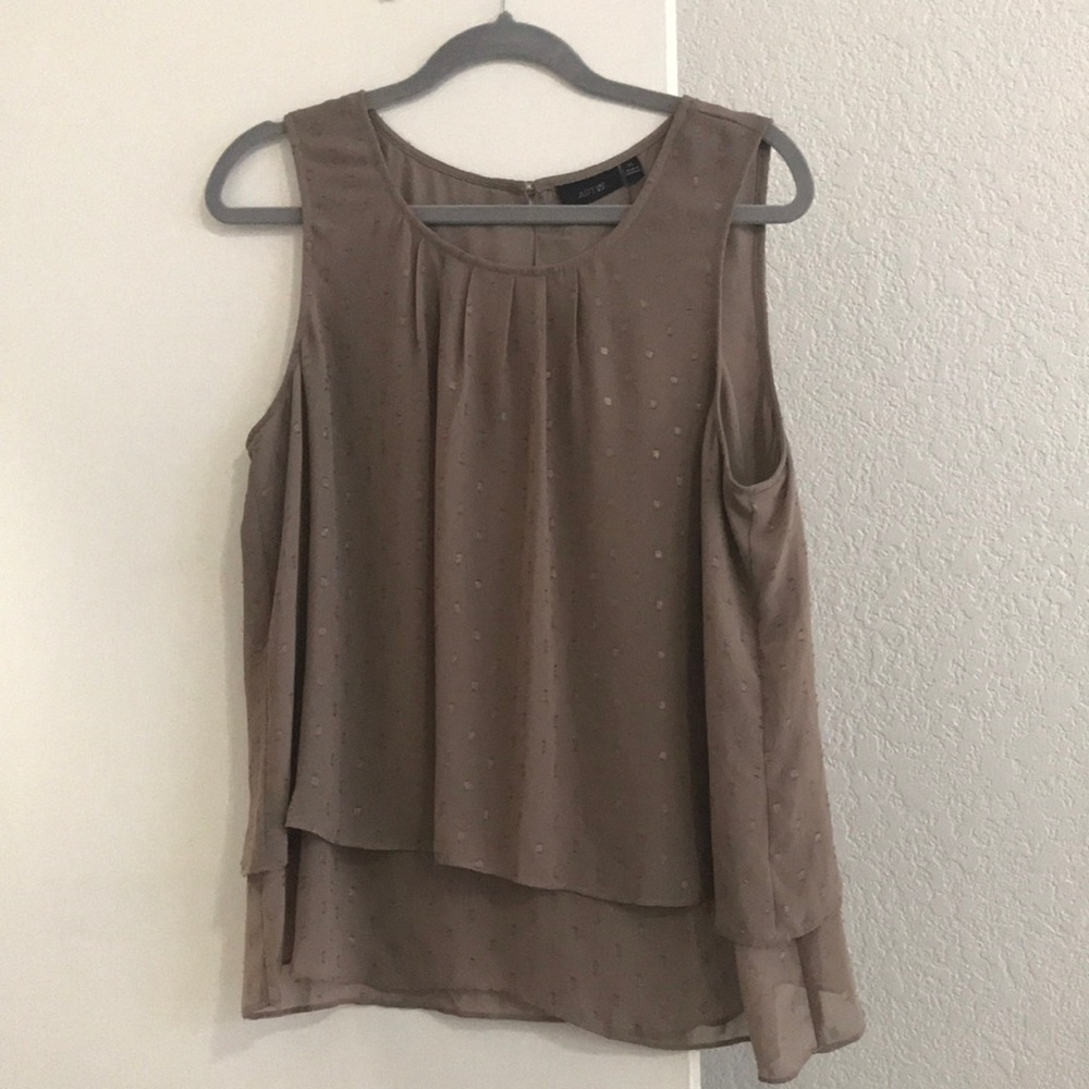 NWT lightweight dressy tank